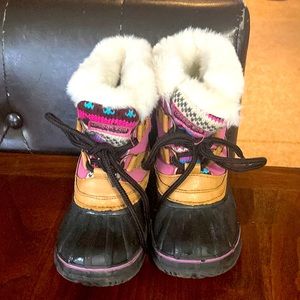 Little girl winter boots